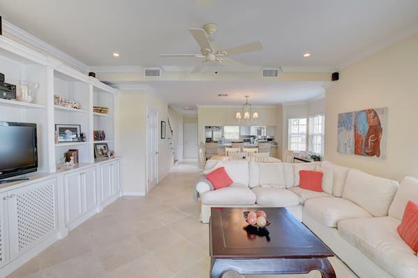 189 Sandyport Drive Townhouse